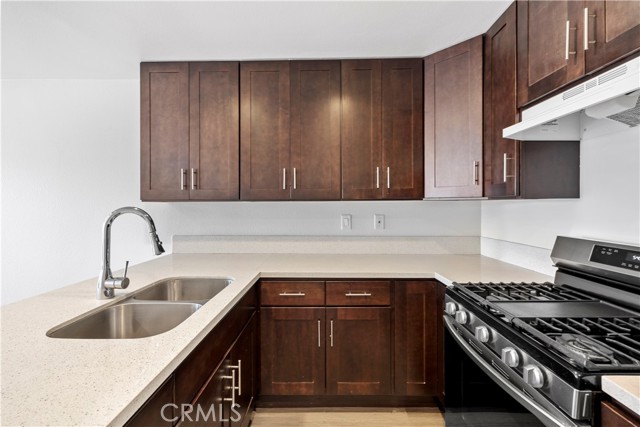 450 E 4th Street, Santa Ana CA: https://media.crmls.org/medias/1492ef93-5c70-42be-b074-2483bcccf3a9.jpg