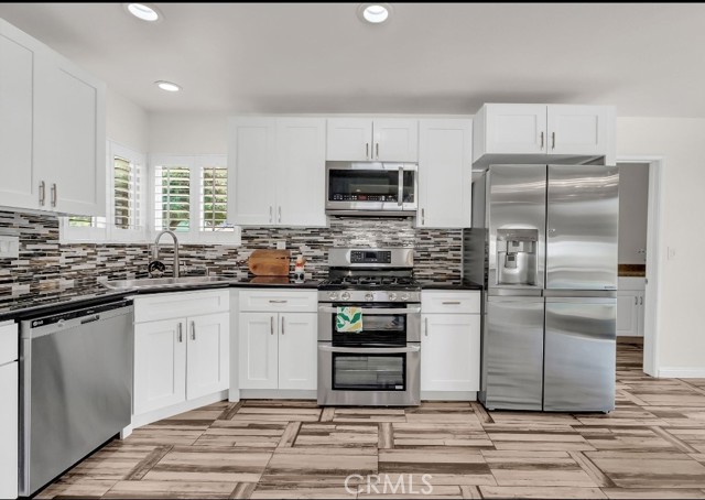 Detail Gallery Image 11 of 27 For 816 Lytle St, Redlands,  CA 92374 - 3 Beds | 2/1 Baths