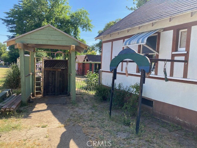 261 W 26th Street, Merced CA: https://media.crmls.org/medias/14937b7d-6bd6-4330-b3c9-9326f3e0f47d.jpg