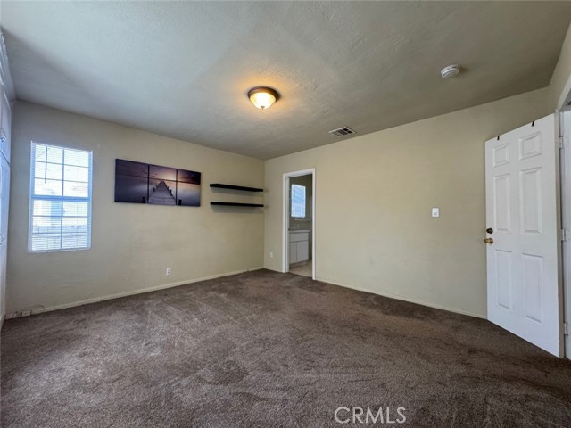 11050 Keswick Street, Sun Valley CA: https://media.crmls.org/medias/1493d09c-3fa1-483b-88de-aa698db5d605.jpg