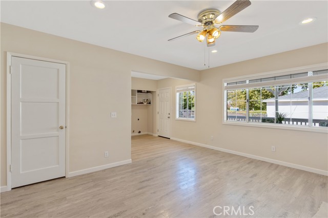 Detail Gallery Image 12 of 25 For 18641 Linnet St, Tarzana,  CA 91356 - 2 Beds | 2 Baths