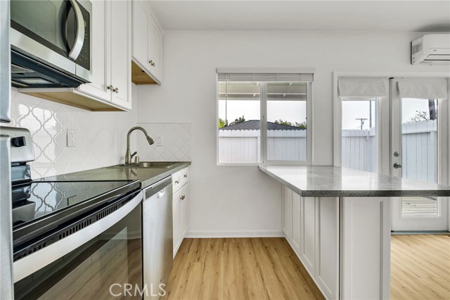 Detail Gallery Image 29 of 36 For 1536 Bonnie Brae, Hermosa Beach,  CA 90254 - – Beds | – Baths