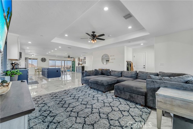 10715 Wilson Drive, California City CA: https://media.crmls.org/medias/14952b90-130b-4744-95b1-fa945eab6acf.jpg