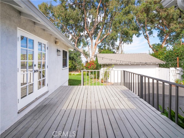 Large deck off the kitchen/family room area