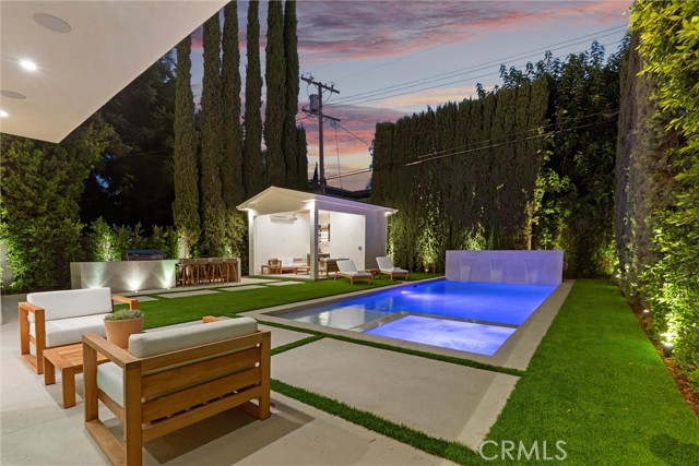 Detail Gallery Image 7 of 65 For 4625 Vesper Ave, Sherman Oaks,  CA 91403 - 5 Beds | 5/2 Baths