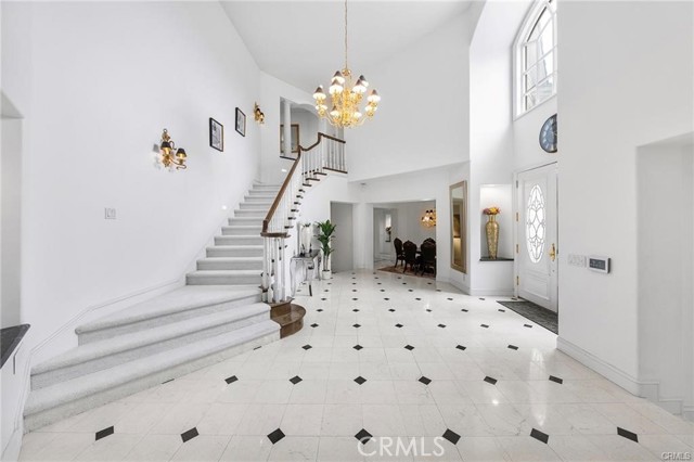 Detail Gallery Image 10 of 73 For 779 Coral Tree, Upland,  CA 91784 - 6 Beds | 5/2 Baths