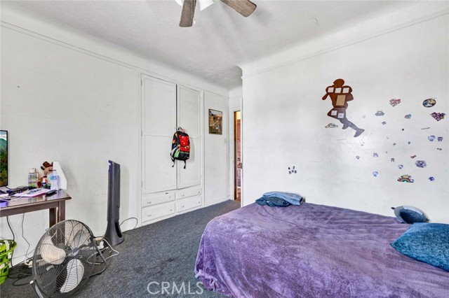 2184 Cedar Avenue, Long Beach CA: https://media.crmls.org/medias/1495b921-b3db-4dec-8d17-592cec73afda.jpg