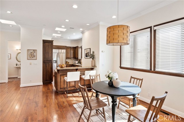 424 Marine Avenue, Manhattan Beach CA: https://media.crmls.org/medias/149687d7-2b3c-4d72-8388-865a882f103d.jpg
