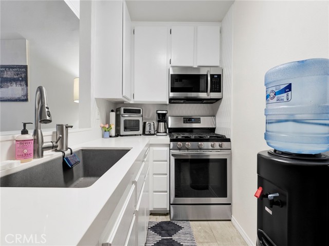 Detail Gallery Image 15 of 45 For 7050 Shoup Ave #225 #225,  Canoga Park,  CA 91303 - 1 Beds | 1 Baths