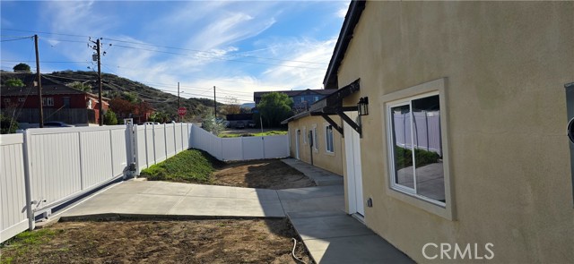 237 E Prospect Street, Lake Elsinore CA: https://media.crmls.org/medias/14973308-7911-4357-9f78-c2de48477b4b.jpg