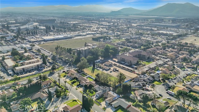 Detail Gallery Image 12 of 17 For 9906 Juniper, Fontana,  CA 92335 - – Beds | – Baths