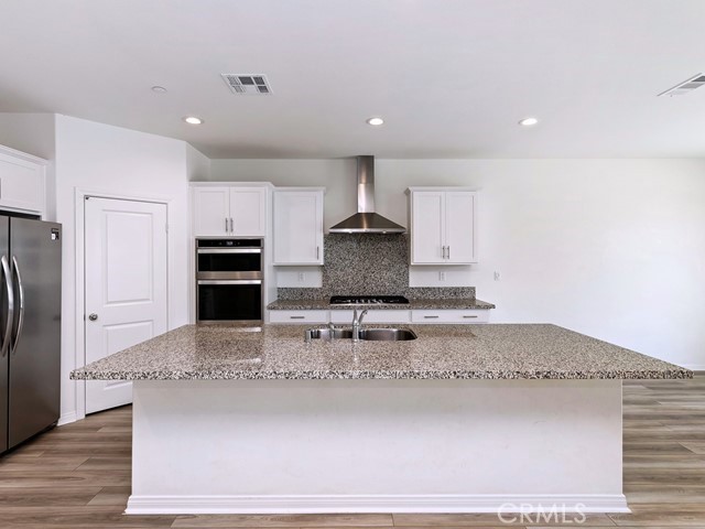 Detail Gallery Image 14 of 39 For 29553 Tulipwood St, Menifee,  CA 92584 - 5 Beds | 3 Baths