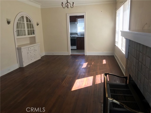 254 E Glenarm Street, Pasadena CA: https://media.crmls.org/medias/149821f1-ce73-49c8-8287-763b01452ae8.jpg