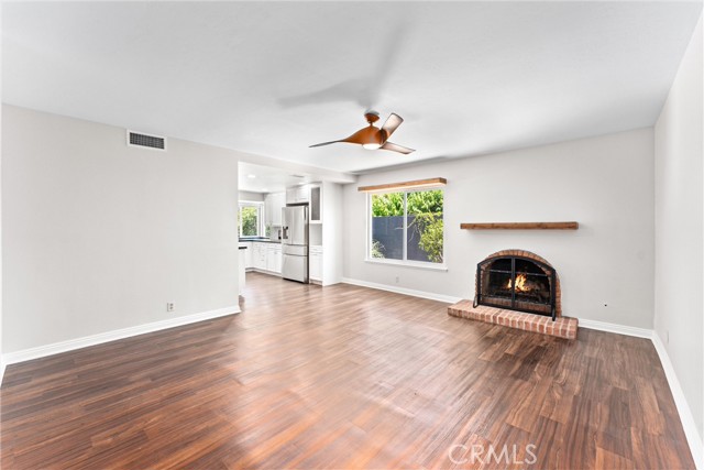 201 W Harvey Avenue, Santa Ana CA: https://media.crmls.org/medias/1499a1bc-0c40-467f-ba7d-adddd7532c50.jpg