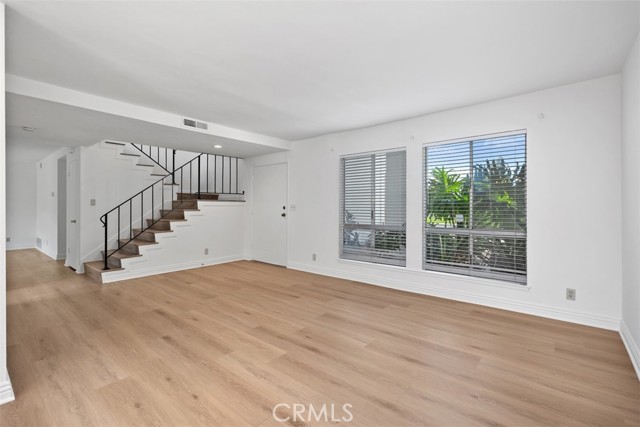 Detail Gallery Image 5 of 42 For 14802 Elm Ave, Irvine,  CA 92606 - 4 Beds | 2/1 Baths