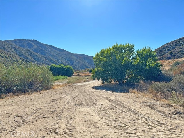 Detail Gallery Image 36 of 43 For 42930 Lake Hughes Rd, Lake Hughes,  CA 93532 - 5 Beds | 4 Baths