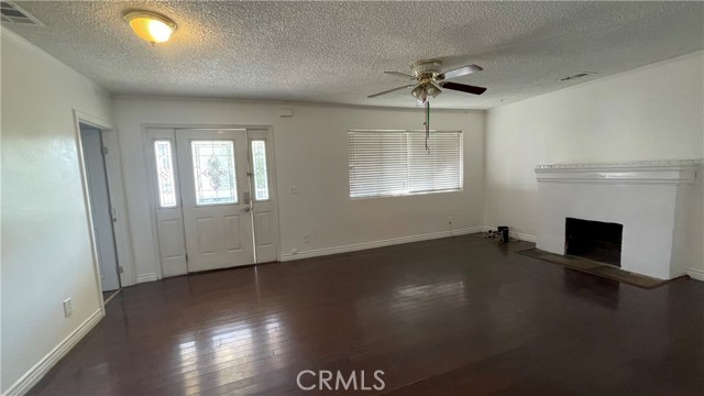 Detail Gallery Image 5 of 13 For 3841 Maine Ave., Baldwin Park,  CA 91706 - 2 Beds | 1 Baths