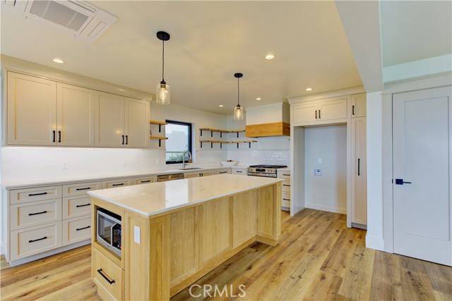 Detail Gallery Image 17 of 53 For 1166 Longview Ave, Pismo Beach,  CA 93449 - 4 Beds | 3/1 Baths