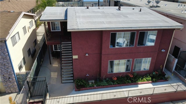 Detail Gallery Image 6 of 10 For 1564 Locust, Long Beach,  CA 90813 - – Beds | – Baths