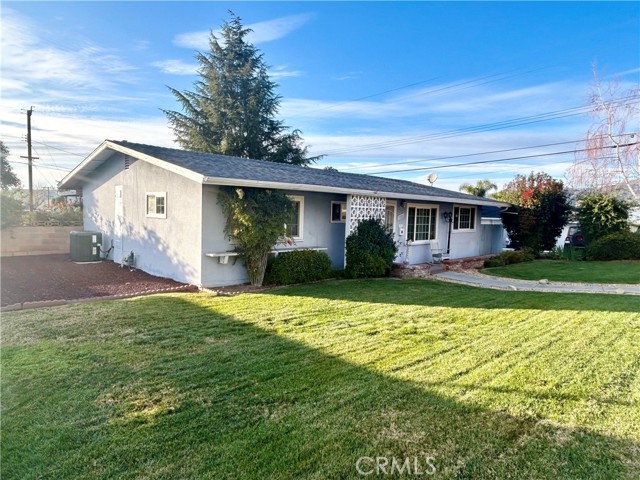 Detail Gallery Image 4 of 28 For 11606 Madison St, Yucaipa,  CA 92399 - 2 Beds | 2 Baths