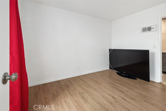 3142 Midway Drive, San Diego CA: https://media.crmls.org/medias/149df24a-cd59-4c96-8a5b-942a3fb4528d.jpg