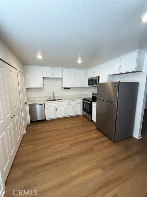 Detail Gallery Image 2 of 10 For 26144 Serrano Ct, Lake Forest,  CA 92630 - 2 Beds | 1 Baths