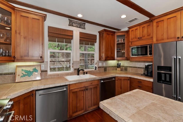 Detail Gallery Image 20 of 53 For 1254 Calgary, Lake Arrowhead,  CA 92352 - 4 Beds | 3/1 Baths