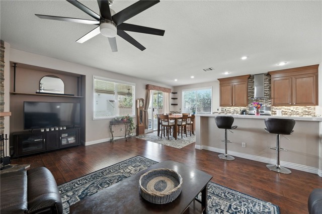 36628 Chantecler Road, Winchester CA: https://media.crmls.org/medias/149f6921-5615-492e-bc39-06c326bc7461.jpg
