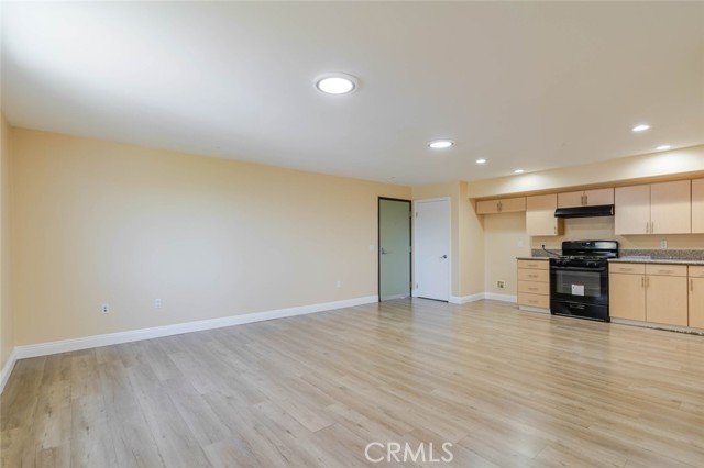 Detail Gallery Image 4 of 21 For 1466 Tamarind Ave #301,  Los Angeles,  CA 90028 - 2 Beds | 2 Baths