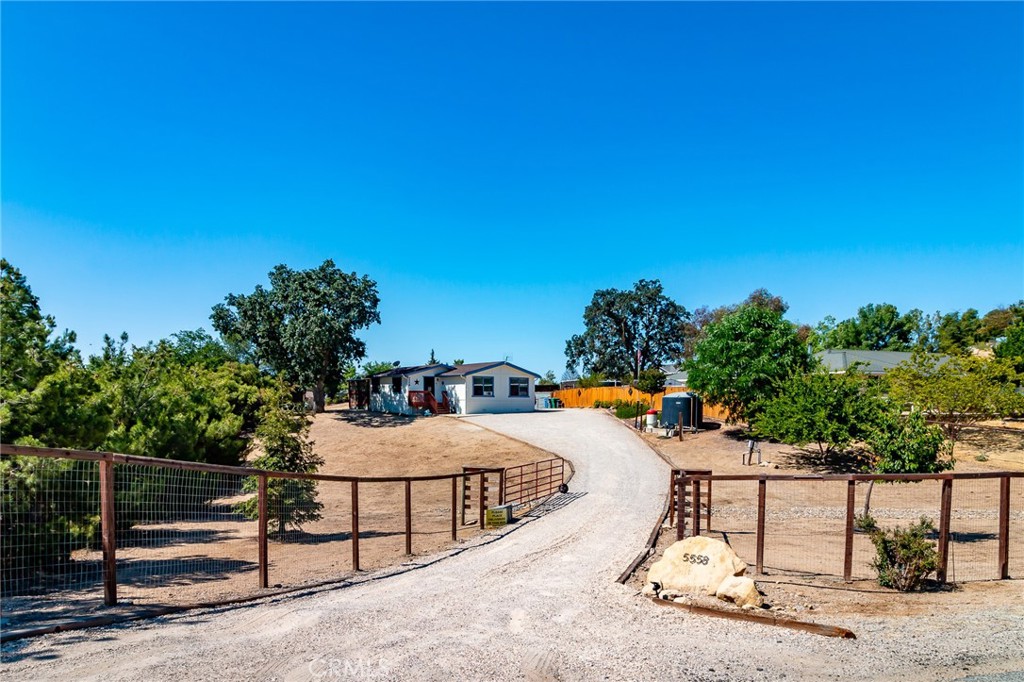 5558 Prancing Deer Place, Paso Robles, CA 93446