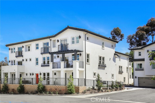 1 Sahalee Way, Phillips Ranch CA: https://media.crmls.org/medias/14a0a460-0998-4317-bcef-41686805c506.jpg