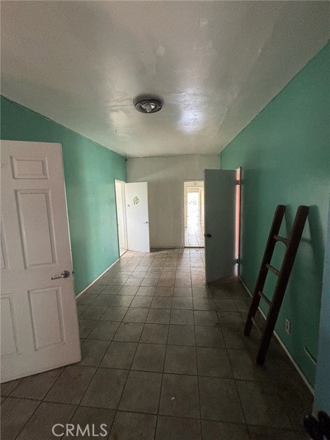 127 E Avenue 45, Los Angeles CA: https://media.crmls.org/medias/14a0e35a-9843-4c69-ac33-09ebd619bf39.jpg