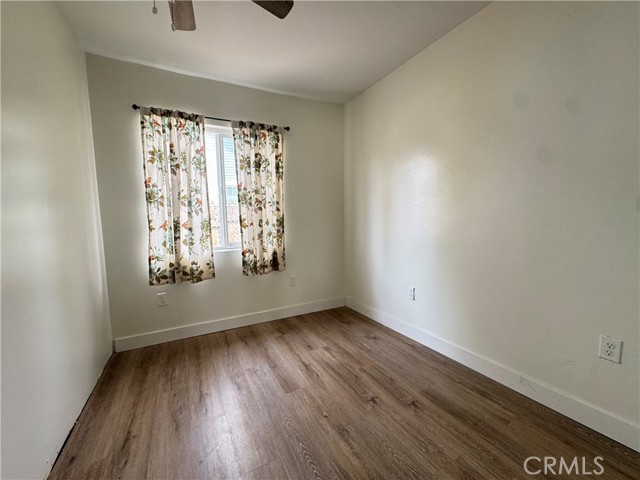 Detail Gallery Image 6 of 10 For 412 Beech, Bakersfield,  CA 93304 - 3 Beds | 2 Baths