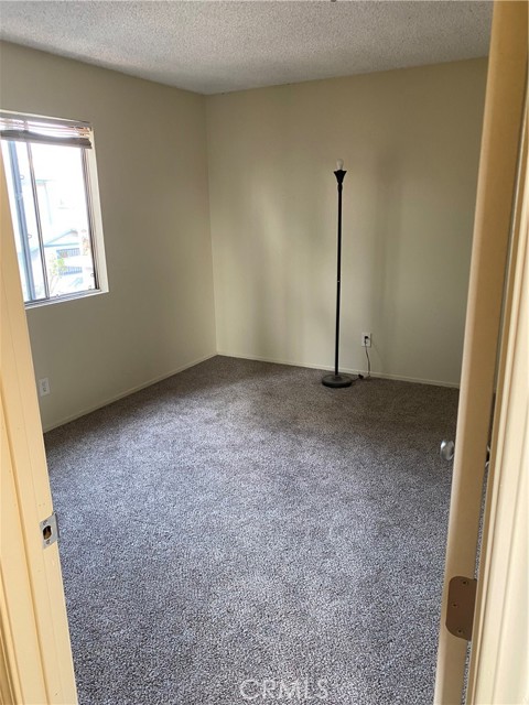 Detail Gallery Image 7 of 7 For 149 Julia, San Bernardino,  CA 92408 - 1 Beds | 1 Baths