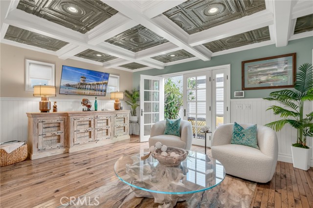 Detail Gallery Image 14 of 38 For 309 21st, Huntington Beach,  CA 92648 - 4 Beds | 3/1 Baths