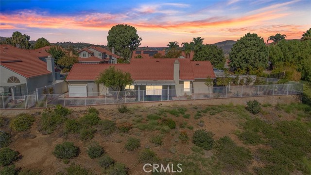 Detail Gallery Image 2 of 41 For 23044 Canyon Hill Dr., Corona,  CA 92883 - 3 Beds | 2 Baths