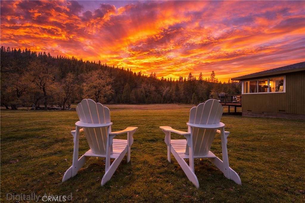 https://media.crmls.org/medias/14a2a70f-5626-4b7a-a13e-a1729e1bd625.jpg?preset=X-Large