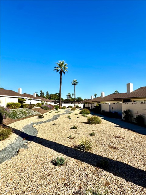 Detail Gallery Image 18 of 19 For 611 S Indian Hill Bld #D,  Claremont,  CA 91711 - 2 Beds | 2 Baths