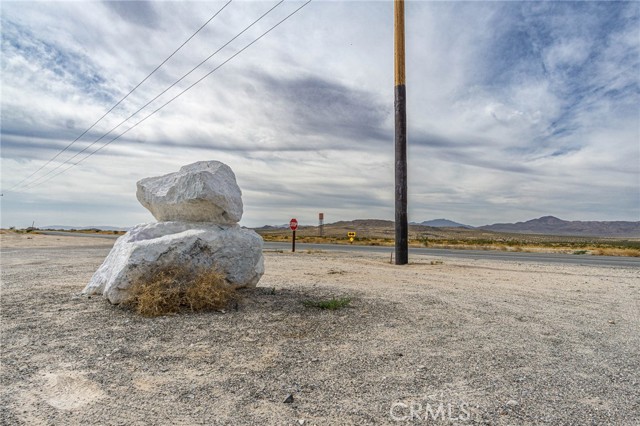 Detail Gallery Image 1 of 12 For 0 Bessemer Mine Rd, Lucerne Valley,  CA 92356 - – Beds | – Baths