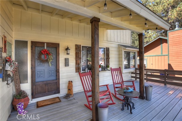 Detail Gallery Image 4 of 32 For 684 Elm St, Big Bear Lake,  CA 92315 - 4 Beds | 2 Baths