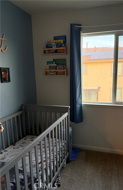 Detail Gallery Image 4 of 9 For 1574 Hearthsong Dr, Manteca,  CA 95337 - 3 Beds | 2/1 Baths