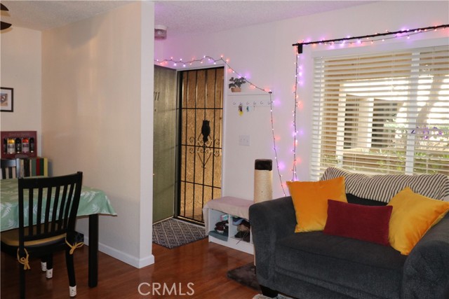 Detail Gallery Image 8 of 44 For 12121 Centralia St #111,  Lakewood,  CA 90715 - 1 Beds | 1 Baths