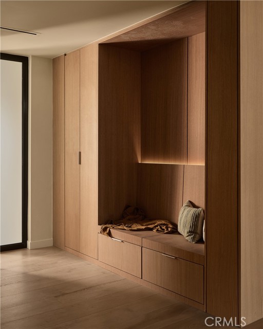 Detail Gallery Image 14 of 33 For 23740 Killion St, Woodland Hills,  CA 91367 - 4 Beds | 3 Baths