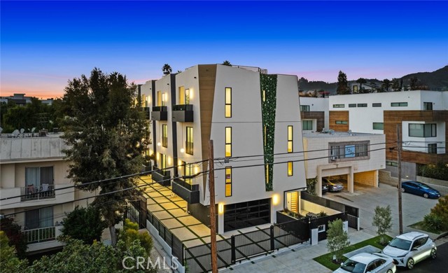 Detail Gallery Image 15 of 18 For 1327 Fuller #2,  Los Angeles,  CA 90046 - 3 Beds | 3/1 Baths