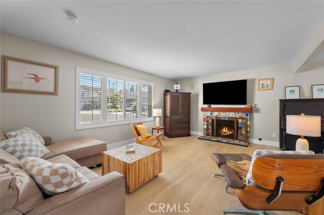 1101 Ysabel Street, Redondo Beach CA: https://media.crmls.org/medias/14a6b837-afb3-4bd1-b150-2cde3f2bb504.jpg