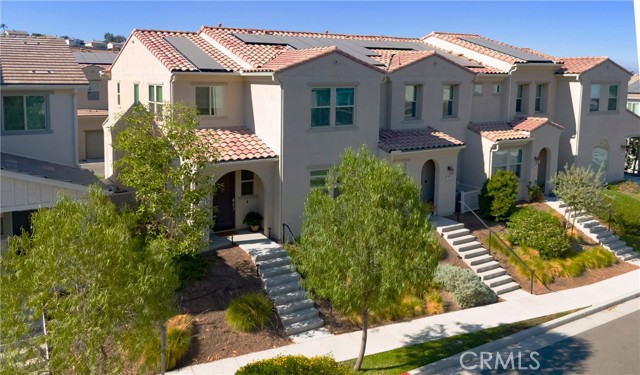 Detail Gallery Image 3 of 50 For 2523 Verna Dr #110,  Corona,  CA 92883 - 3 Beds | 2/1 Baths