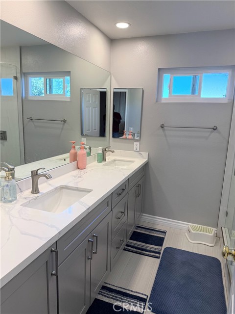 Detail Gallery Image 18 of 25 For 19718 May Way, Canyon Country,  CA 91351 - 4 Beds | 3 Baths