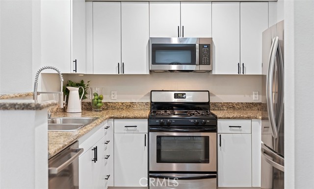 1801 E Katella Avenue, Anaheim CA: https://media.crmls.org/medias/14a7c2f9-a12a-4919-a862-5b292644e758.jpg