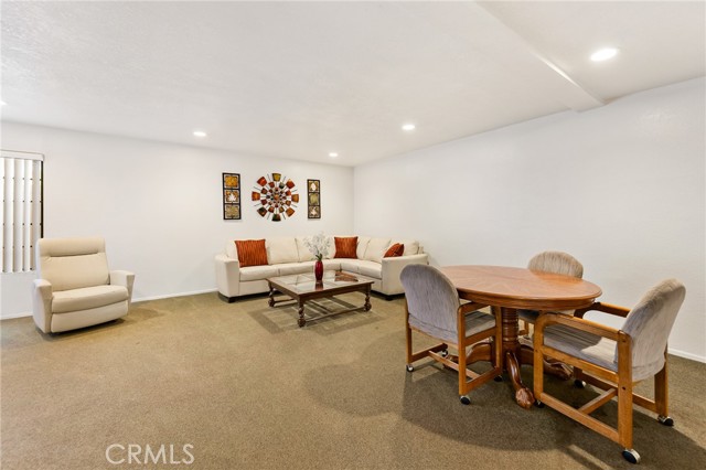 Detail Gallery Image 21 of 29 For 441 E San Jose #111,  Burbank,  CA 91501 - 2 Beds | 2 Baths