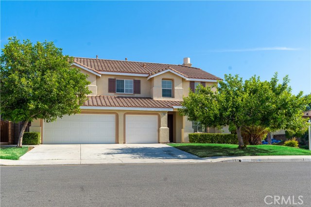 13697 Hunters Run Court, Eastvale, CA 92880